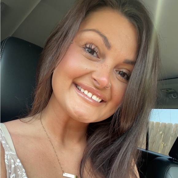 Meet your Posher, Ellis - Picture 4 of 6